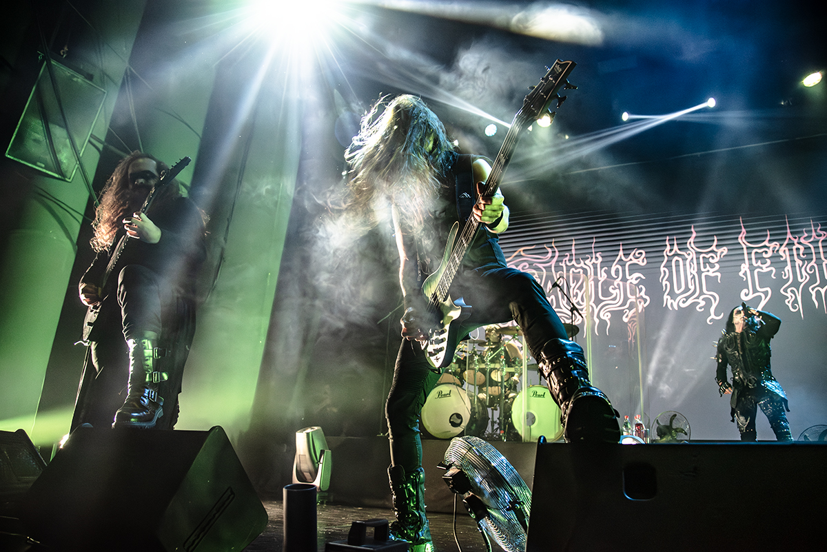 Cradle of Filth: Acalorada noche en la cuna de la inmundicia